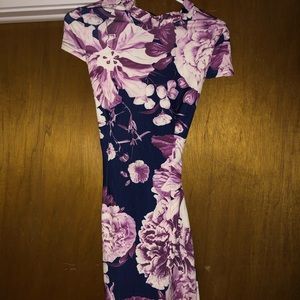 Stretchy floral dress with open back
